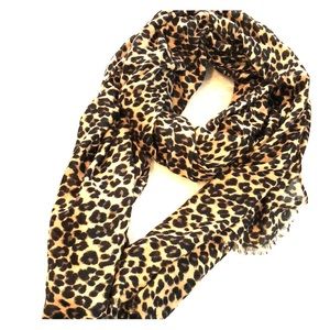 Oversized Cheetah Print Scarf